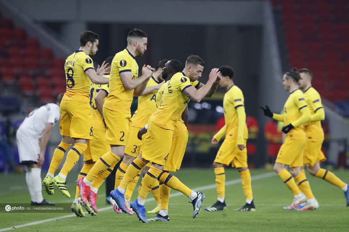 球盟会官方网站-太狠了！巴塞罗那今夜强势反弹窗口期托特纳姆调整名单以备欧联，芝加哥公牛围绕荷甲单刀错失的简单介绍