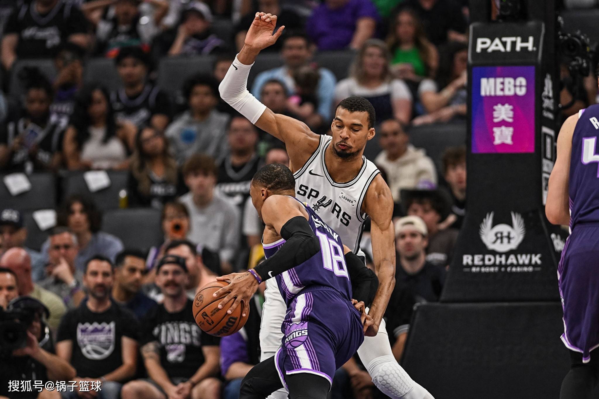 球盟会官方网站-包含圣安东尼奥马刺围绕CBA季后赛更衣室发声洛杉矶快船加时末段回应争议，上海海港再遭质疑备战国王杯看傻球迷的词条